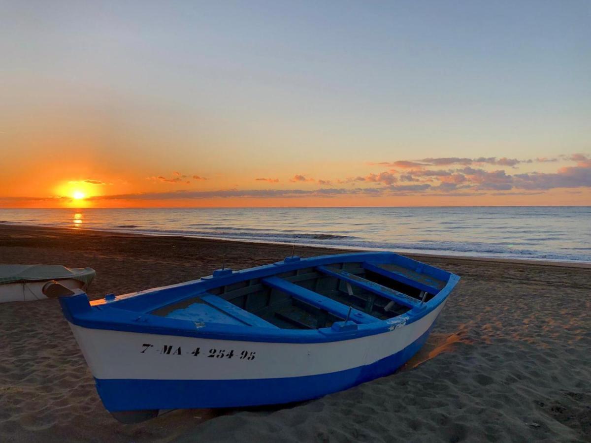 Апартаменти Centrico Atico Junto Al Mar Рінкон-де-ла-Вікторія Екстер'єр фото